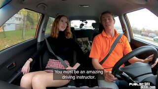 Большие сиськи рыжей британской девушки: минет от учителя перед сексом