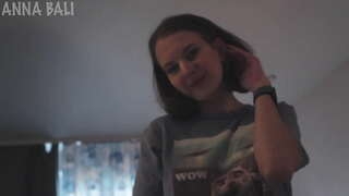 Харесва ми свали бикините, когато моят доведен брат гледа