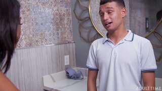 Wienin Musta Kiinni Hänen Kaveri Wacking Pois Hänen äitinsä Rintaliivit!